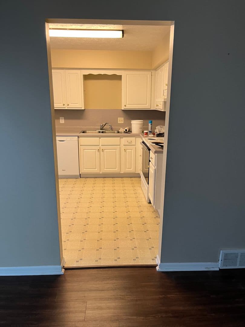 Omaha House: 15229 Jefferson St