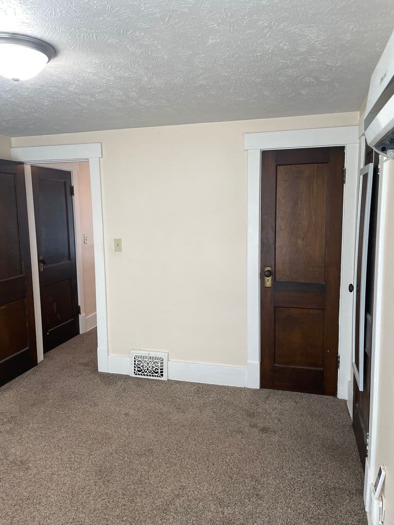 Omaha House: 4212 Marcy St.