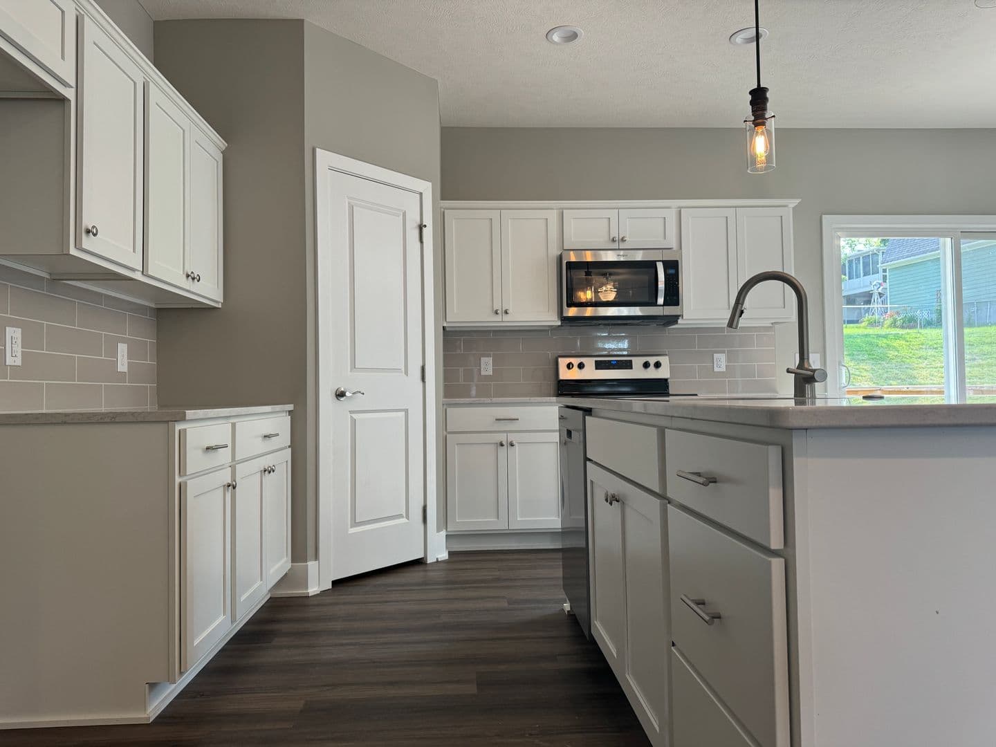 Bennington House: 302 N Allen St