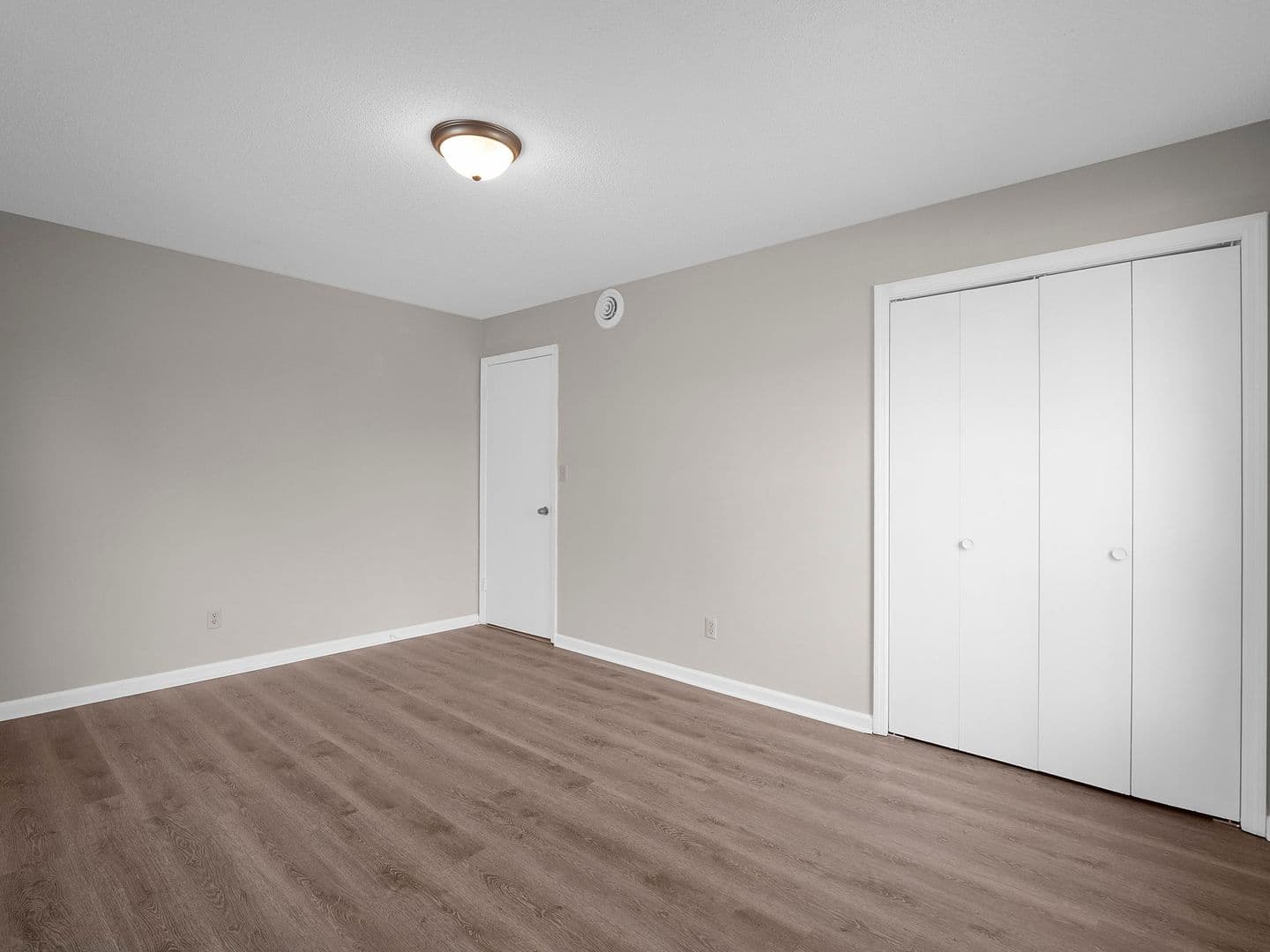 Stuart Apartment: 217 Pine St