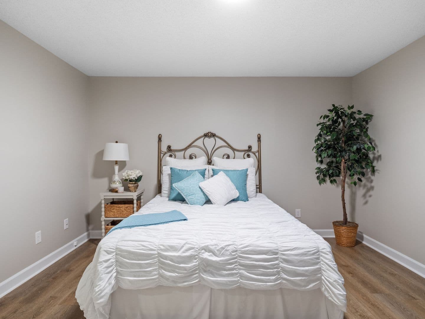 Collinsville Apartment: 174 Silver Birch Lane