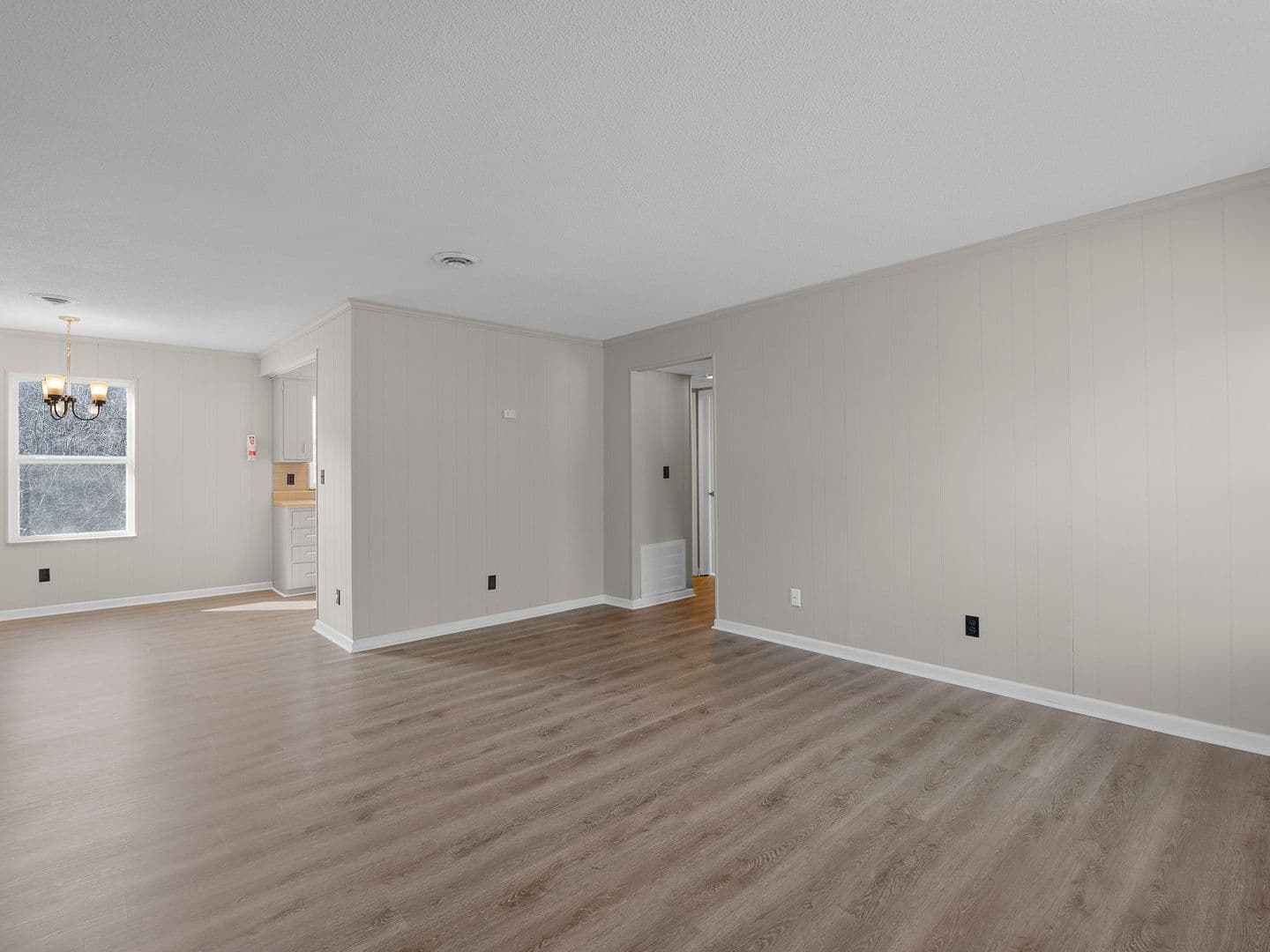 Stuart Apartment: 217 Pine St