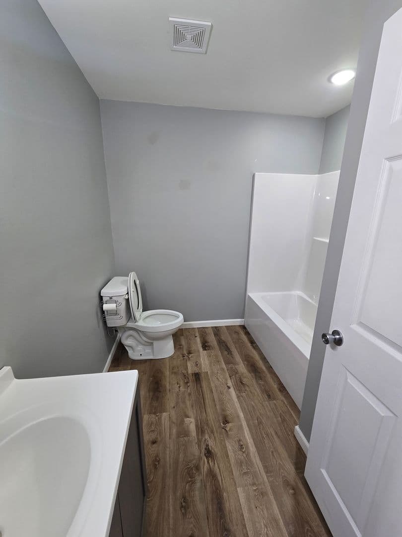 Herrin Apartment: 501 S 19th St