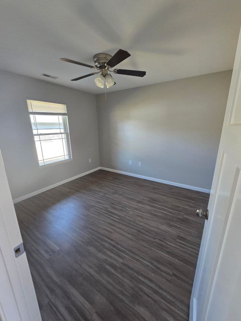 Marion Apartment: 703 N. Market St.