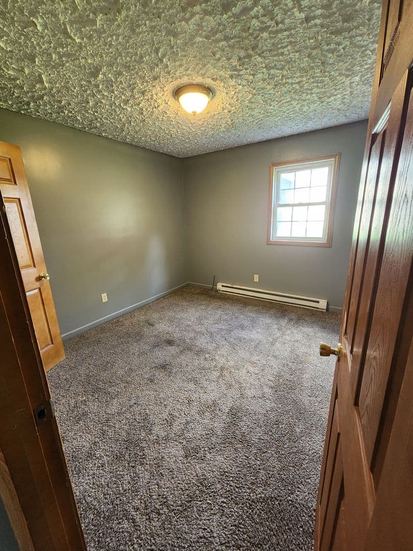 Marion Apartment: 1203 E Boyton St