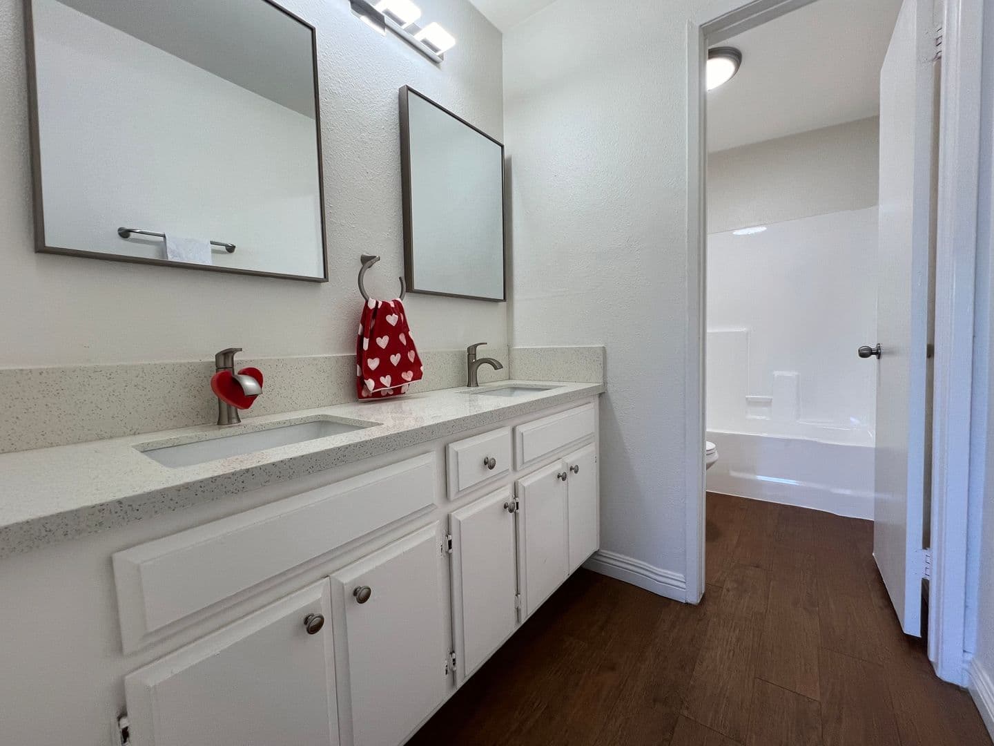 Long Beach Condo: 2226 Lewis Ave