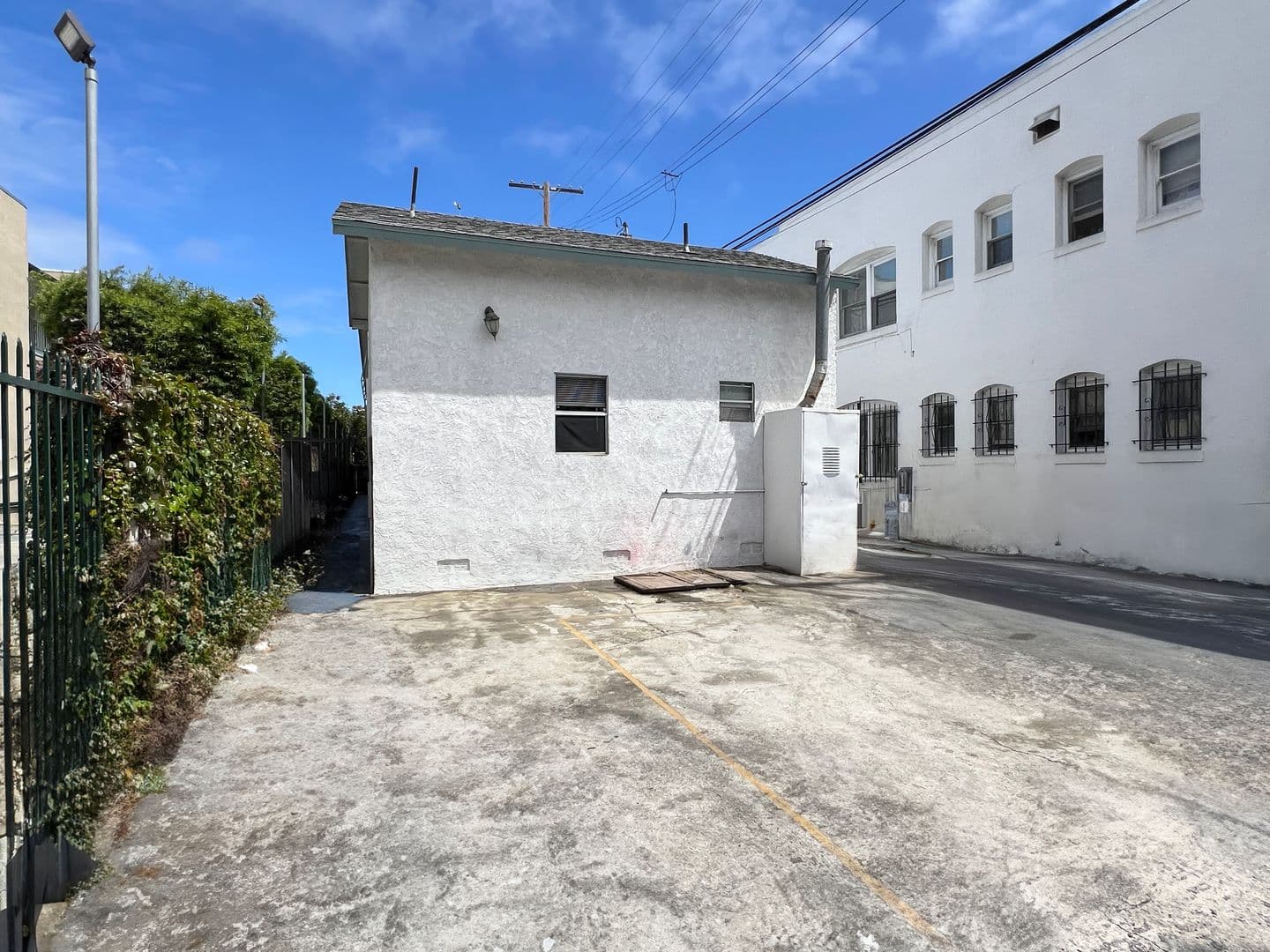 Long Beach Apartment: 227 Lime Ave