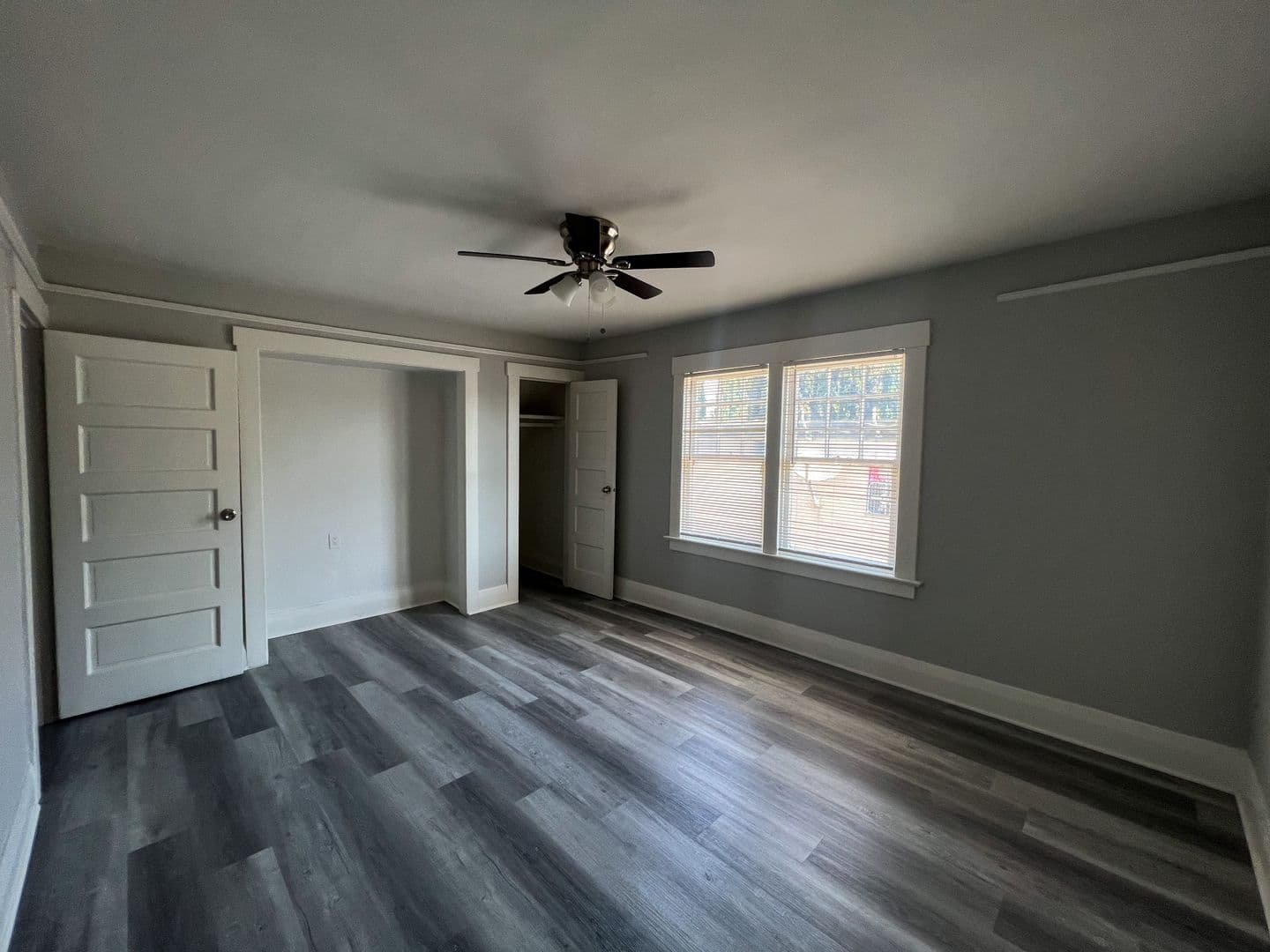 Long Beach Apartment: 921 Chestnut Ave