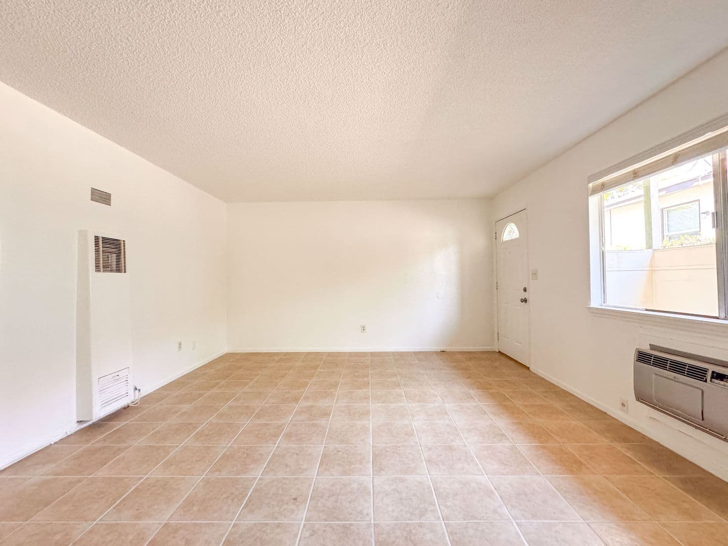 Pasadena Apartment: 460 Vista Ave