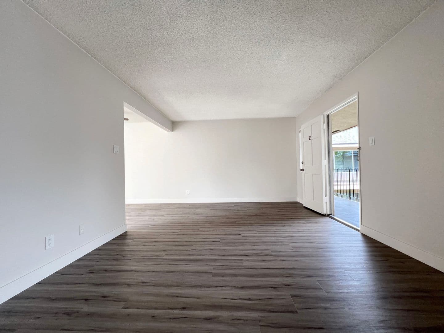 Long Beach Apartment: 360 Freeman Ave