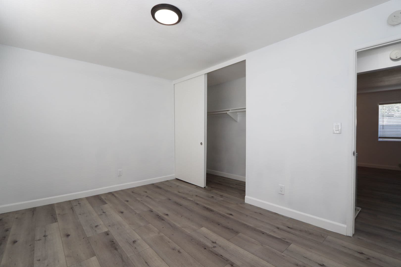 Pasadena Apartment: 460 Vista Ave