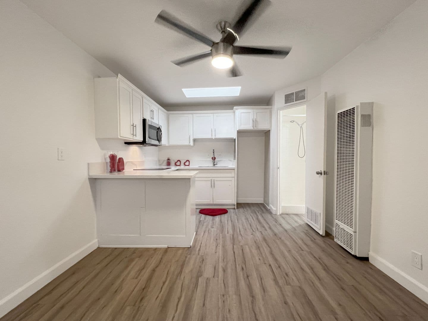 Long Beach Apartment: 1045 Saint Louis Ave