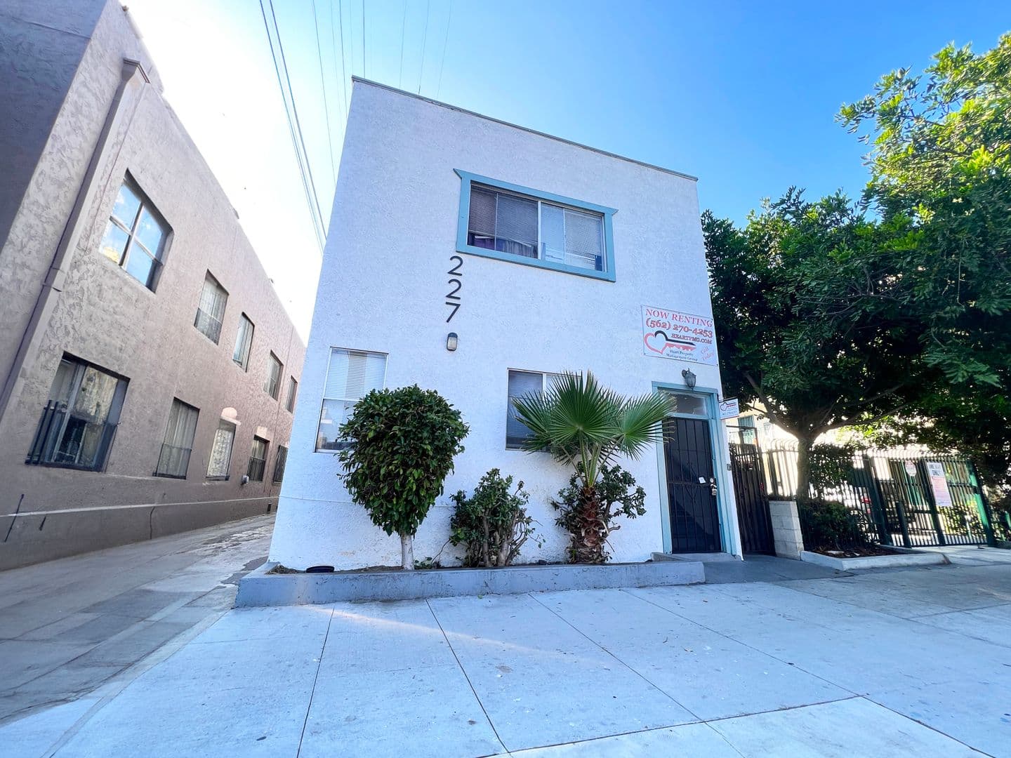 Long Beach Apartment: 227 Lime Ave