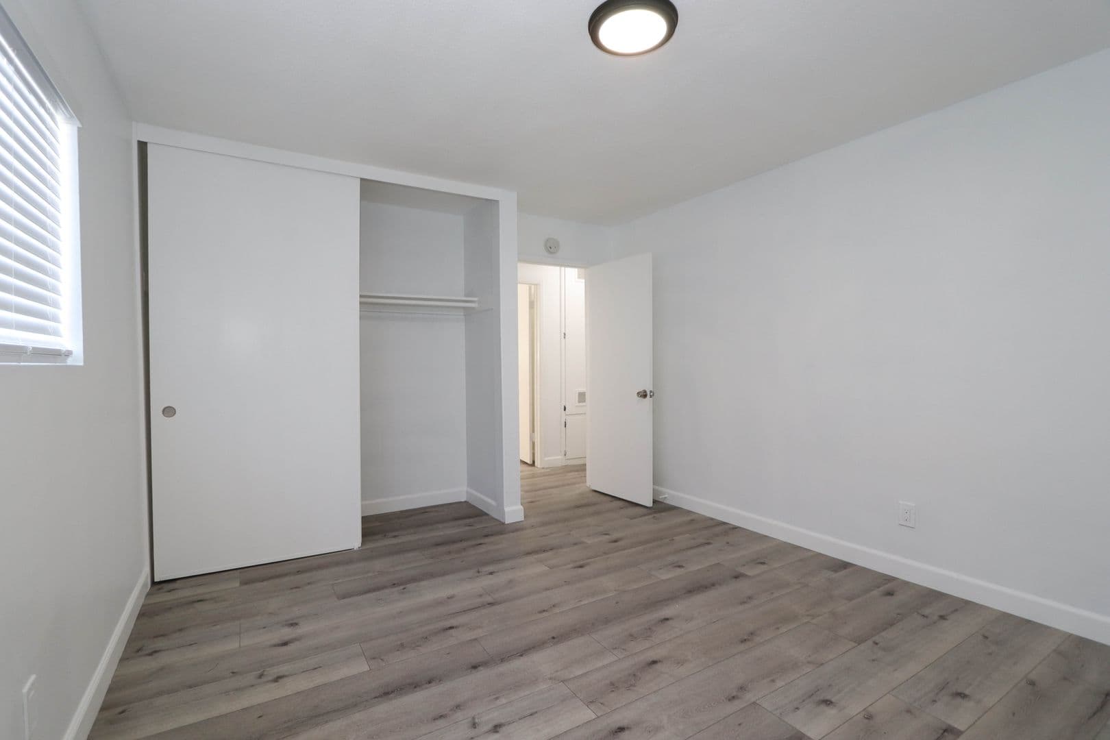 Pasadena Apartment: 460 Vista Ave