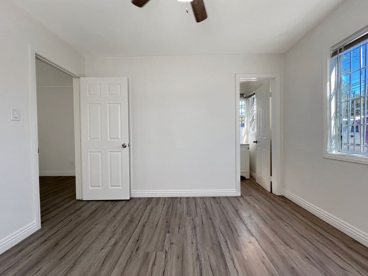 Long Beach Apartment: 1862 Magnolia Ave