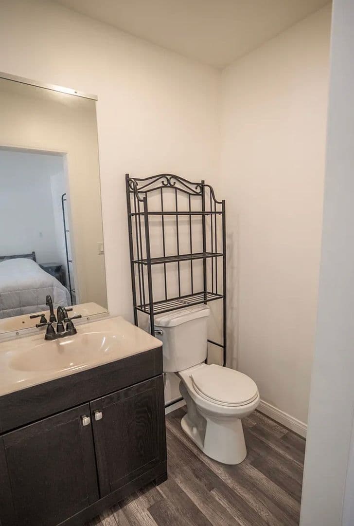 Long Beach House: 2021 Euclid Ave # 1-A