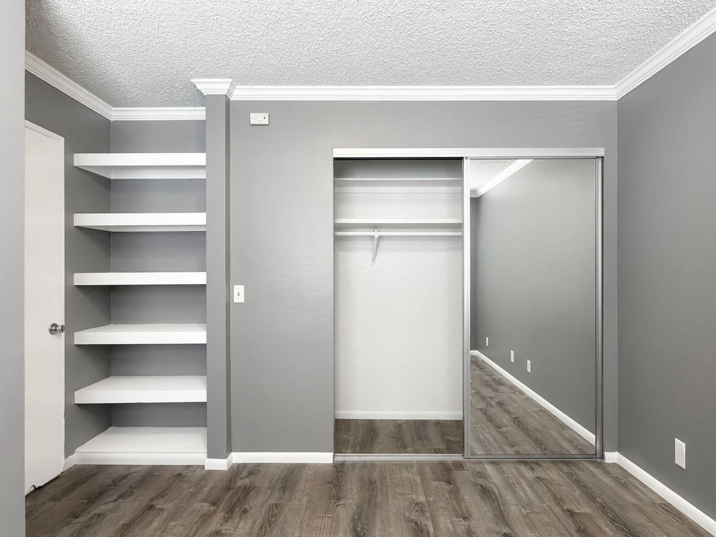 Harbor City Apartment: 1618 259th St