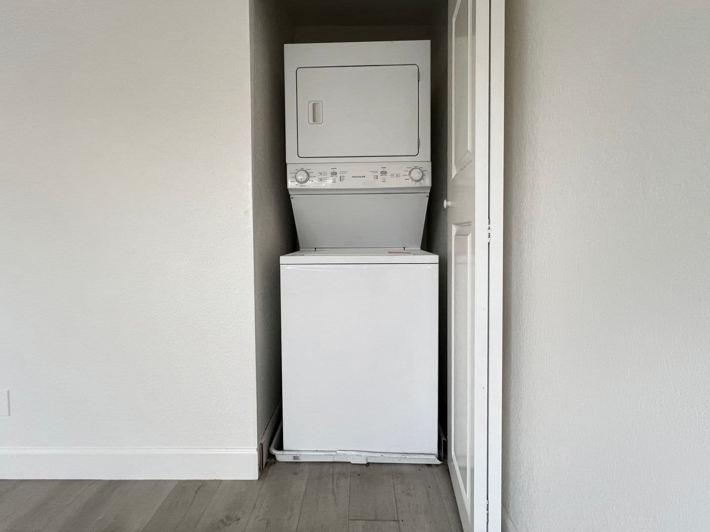 Long Beach Apartment: 5660 - 5706 Linden Ave