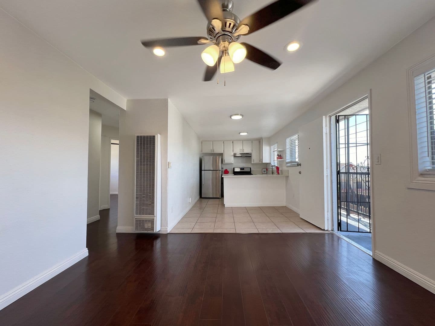 Long Beach Condo: 2226 Lewis Ave
