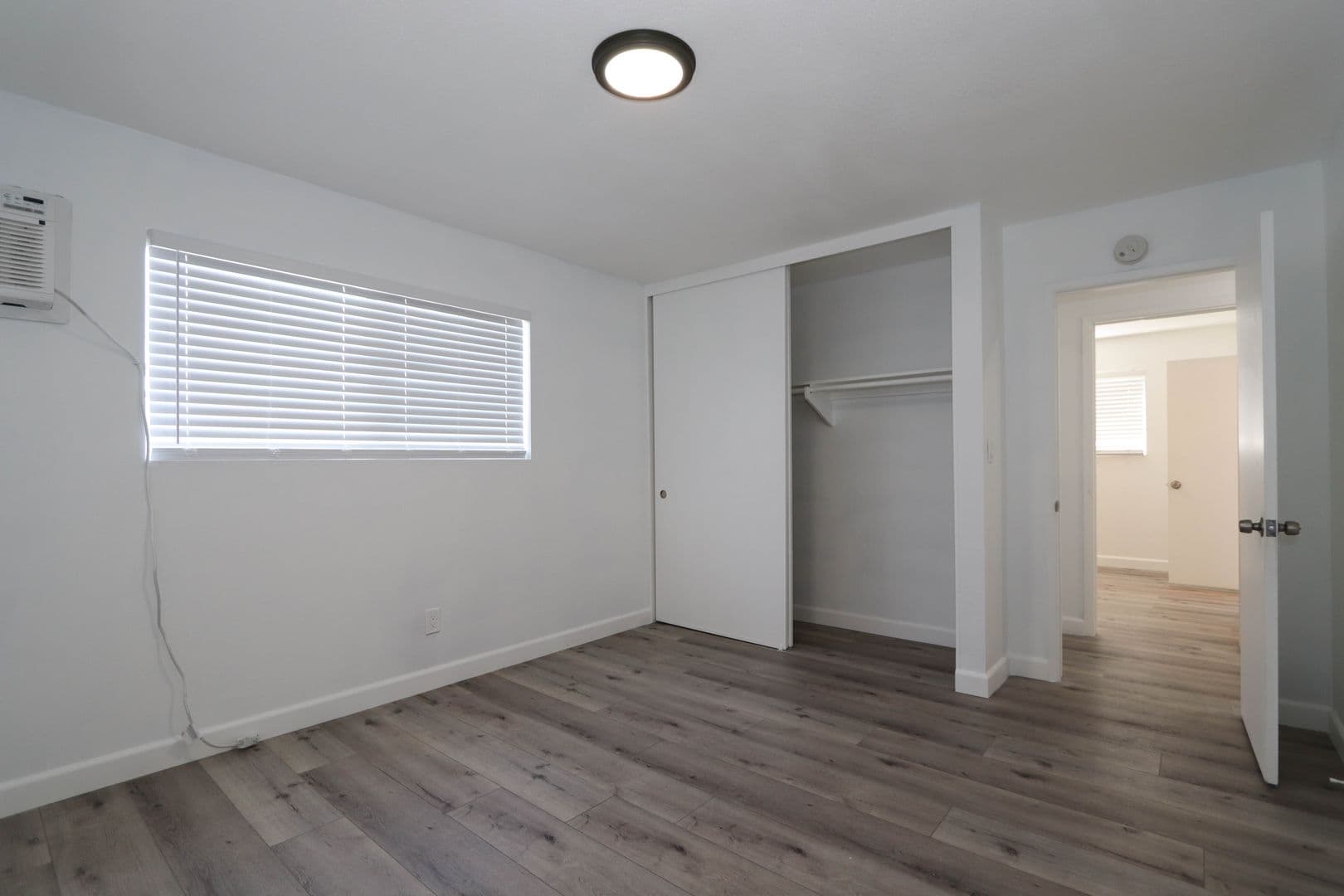 Pasadena Apartment: 460 Vista Ave