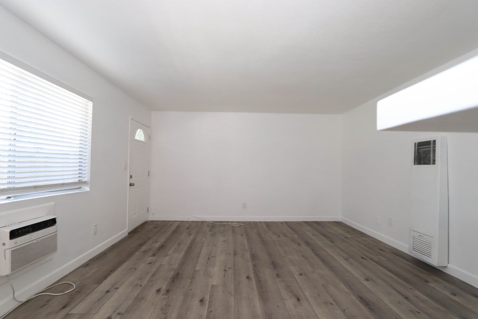 Pasadena Apartment: 460 Vista Ave