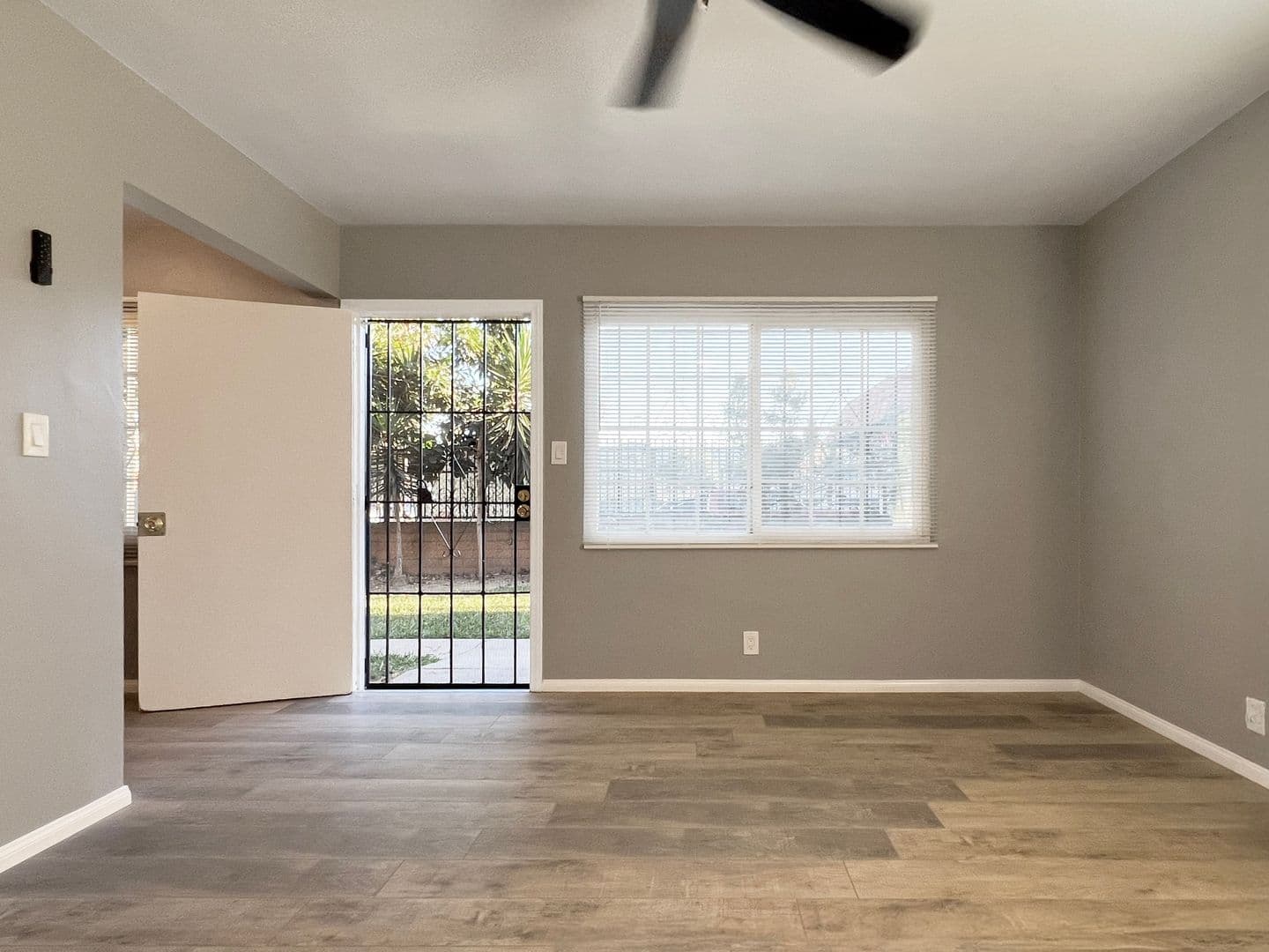 Long Beach Apartment: 1325 Cedar Ave