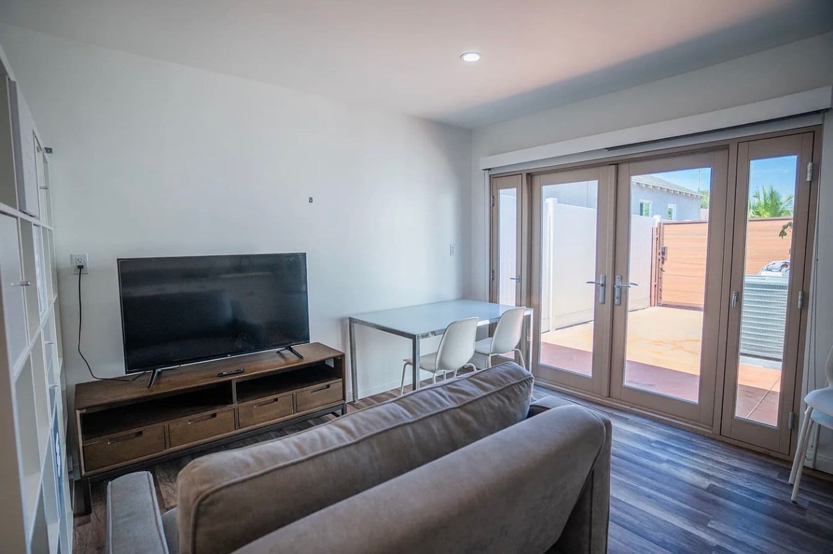 Long Beach House: 2021 Euclid Ave # 1-A