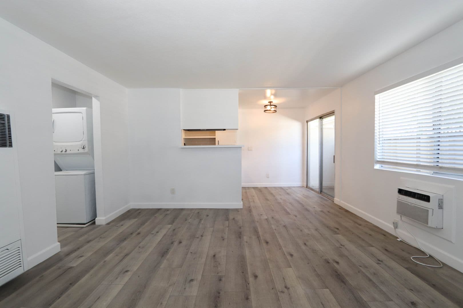Pasadena Apartment: 460 Vista Ave