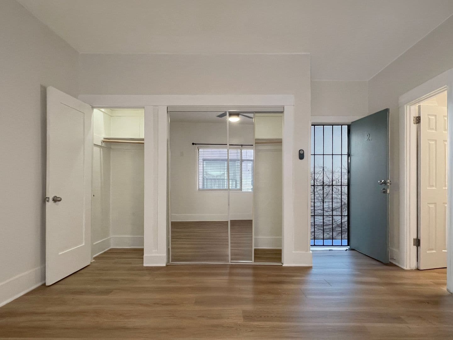 Long Beach Apartment: 227 Lime Ave