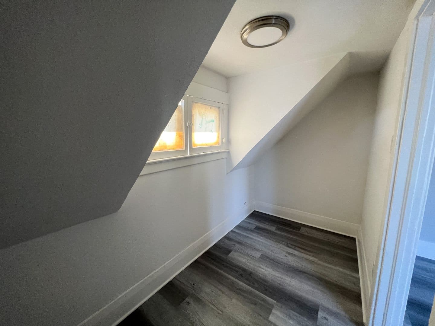 Long Beach Apartment: 921 Chestnut Ave