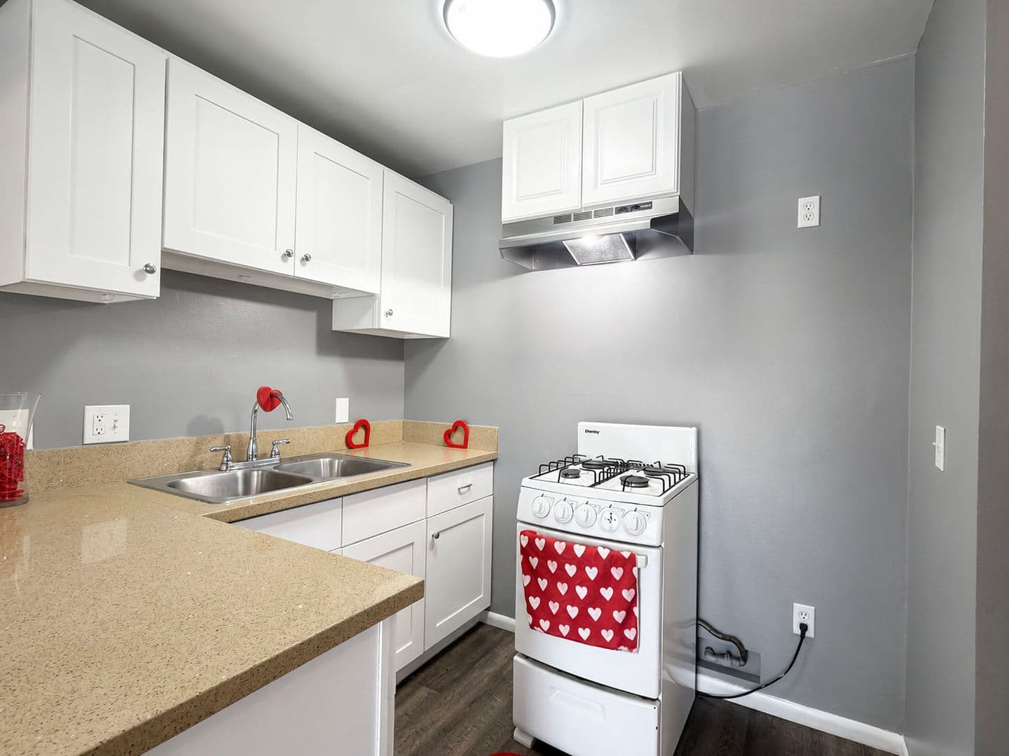 Harbor City Apartment: 1618 259th St