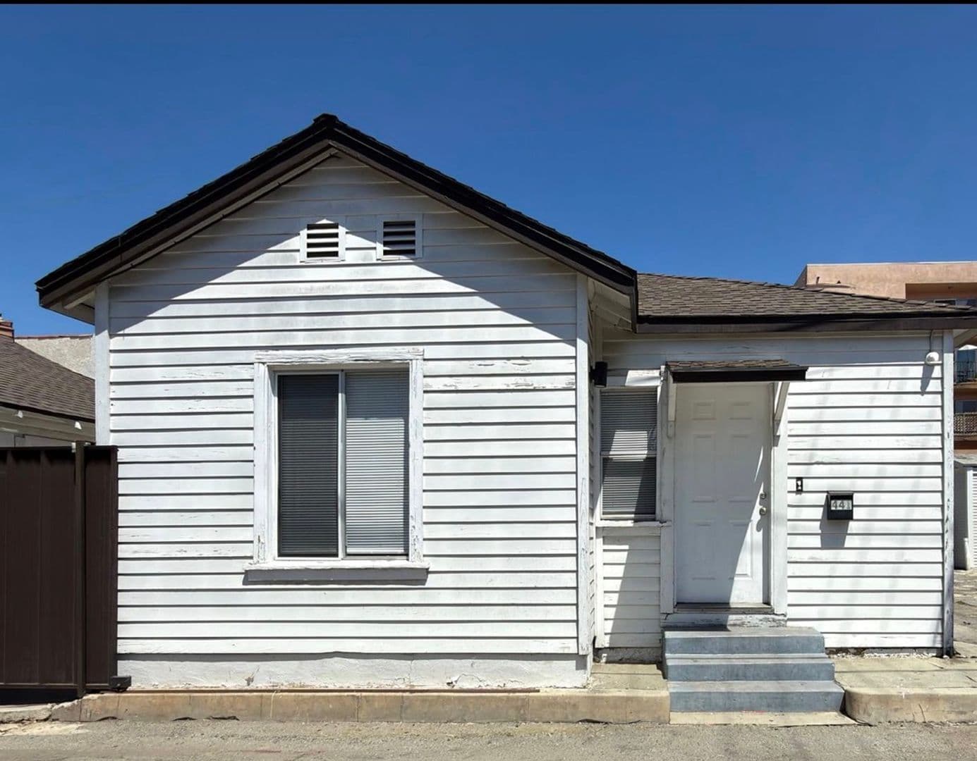 Long Beach Apartment: 531 N Virginia Ct
