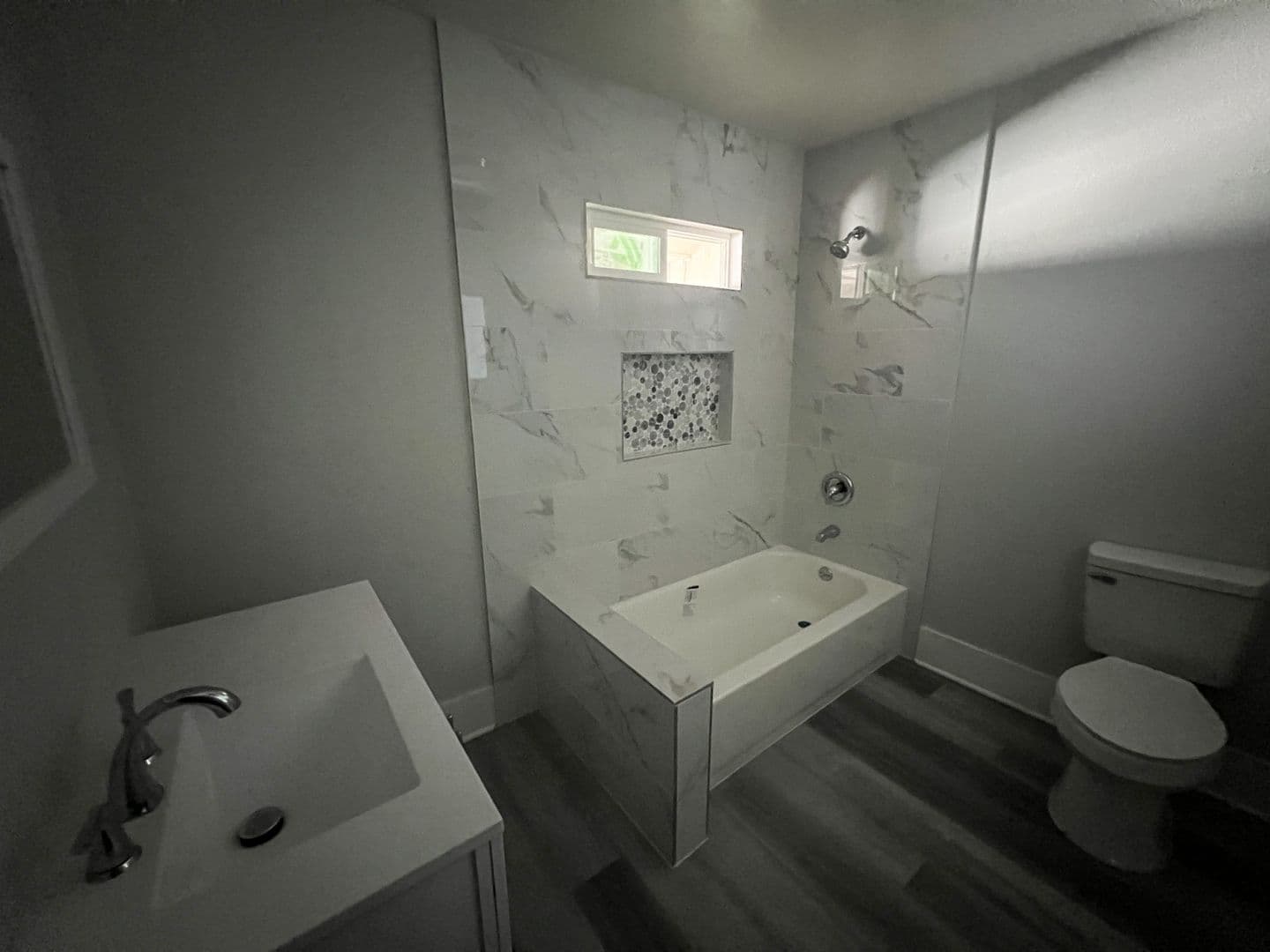 Long Beach Apartment: 921 Chestnut Ave