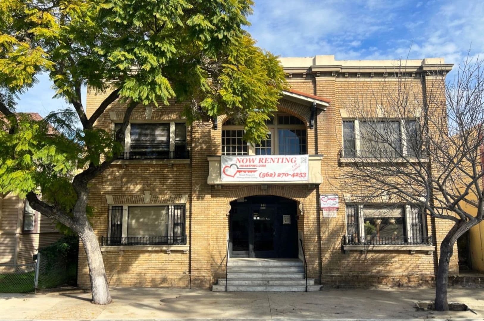 Long Beach Apartment: 444 Chestnut Ave