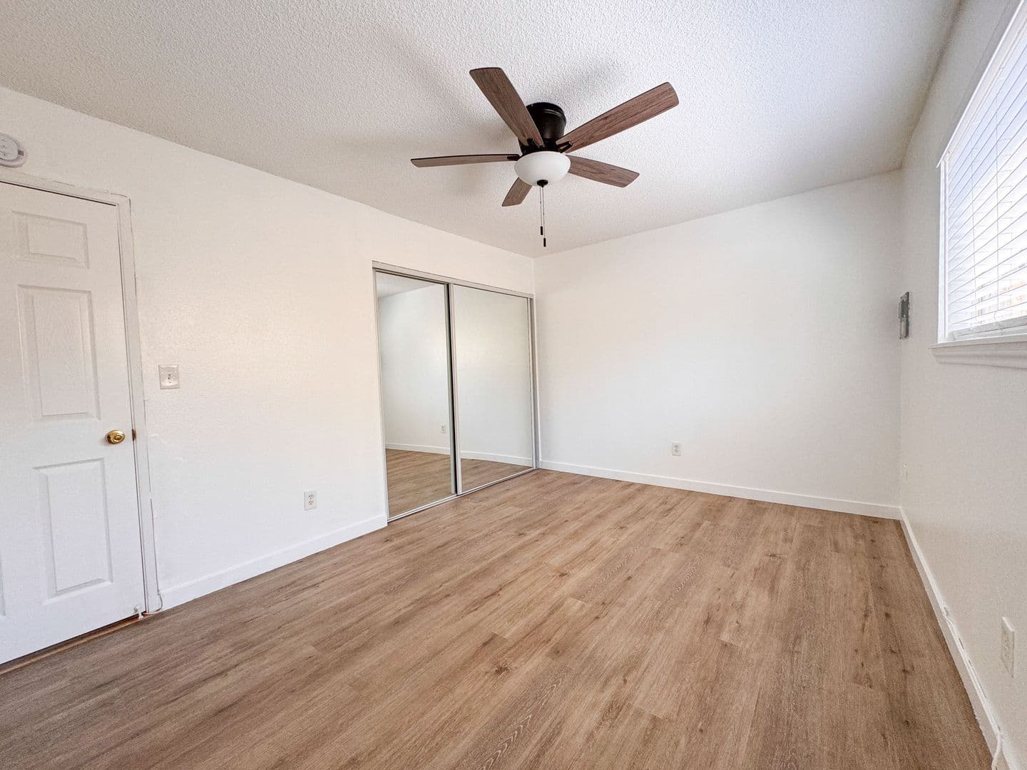 Pasadena Apartment: 460 Vista Ave