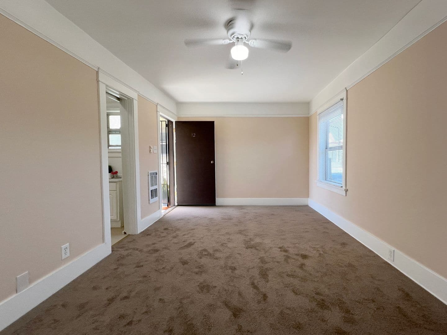 Long Beach Apartment: 1360 Euclid Ave