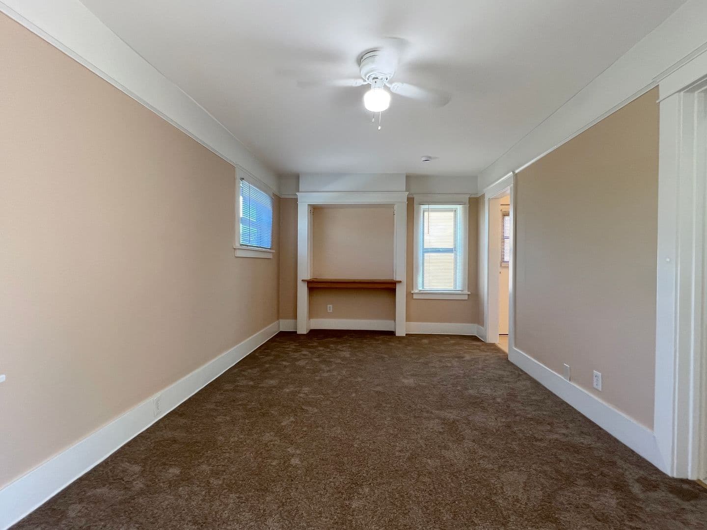 Long Beach Apartment: 1360 Euclid Ave