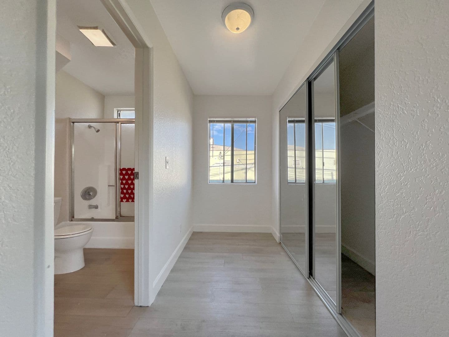 Long Beach Apartment: 5660 - 5706 Linden Ave