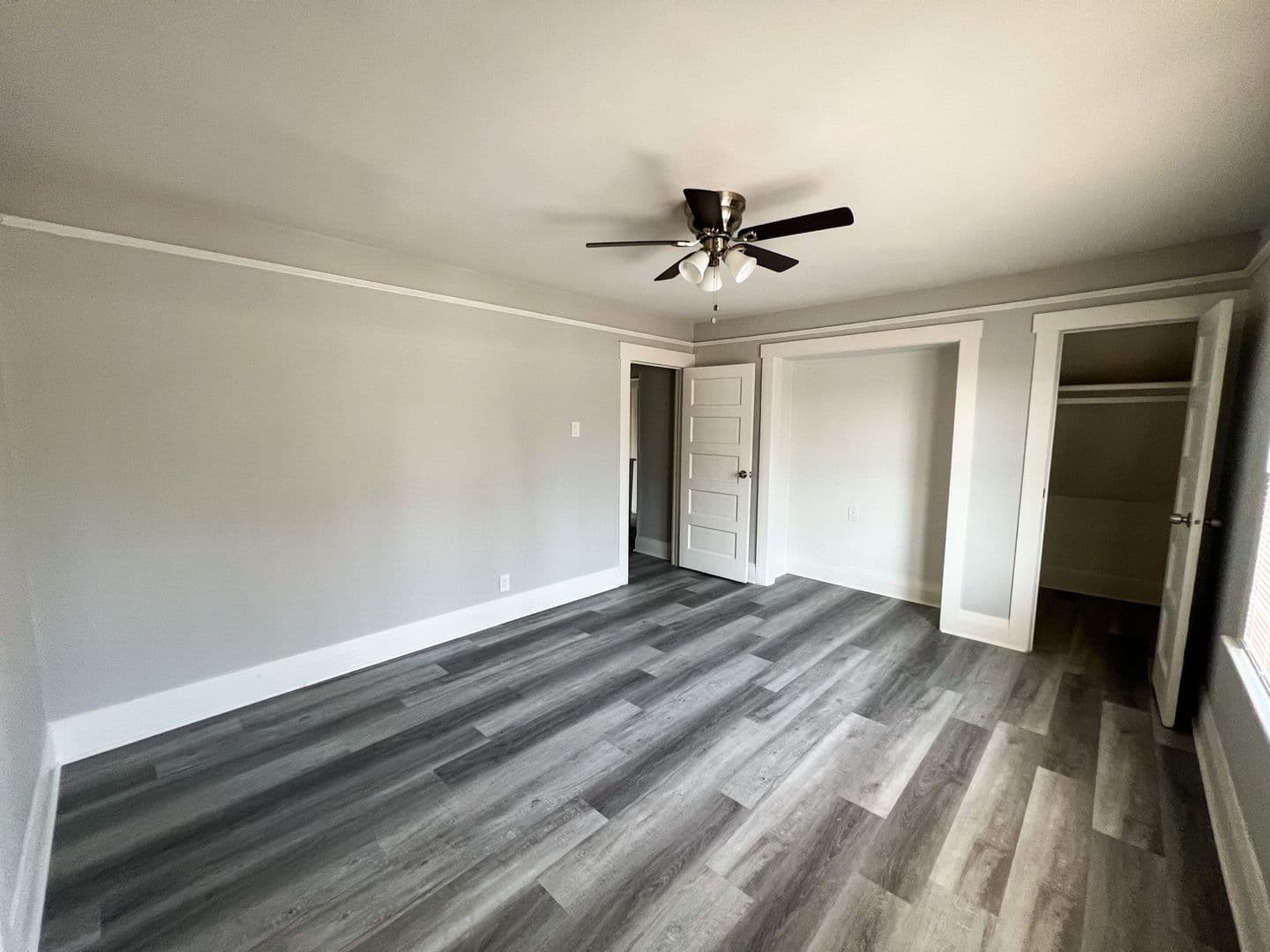 Long Beach Apartment: 921 Chestnut Ave