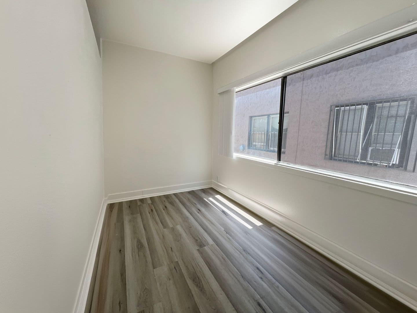 Long Beach Apartment: 227 Lime Ave