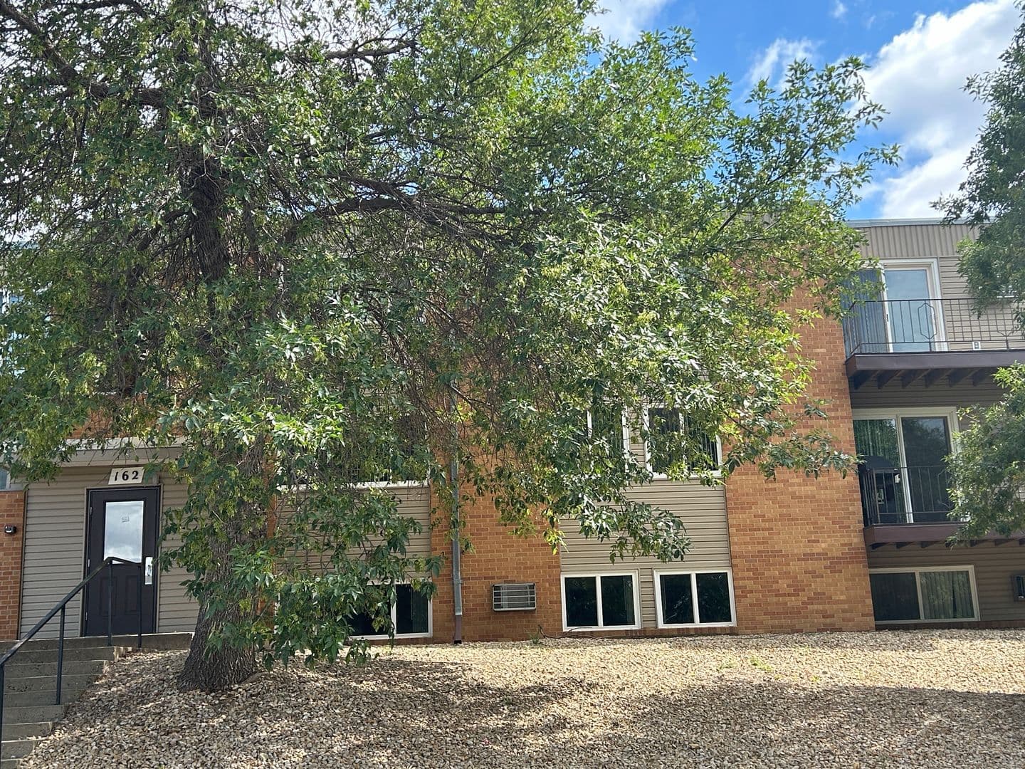 Dickinson Apartment: 162 9th Avenue East