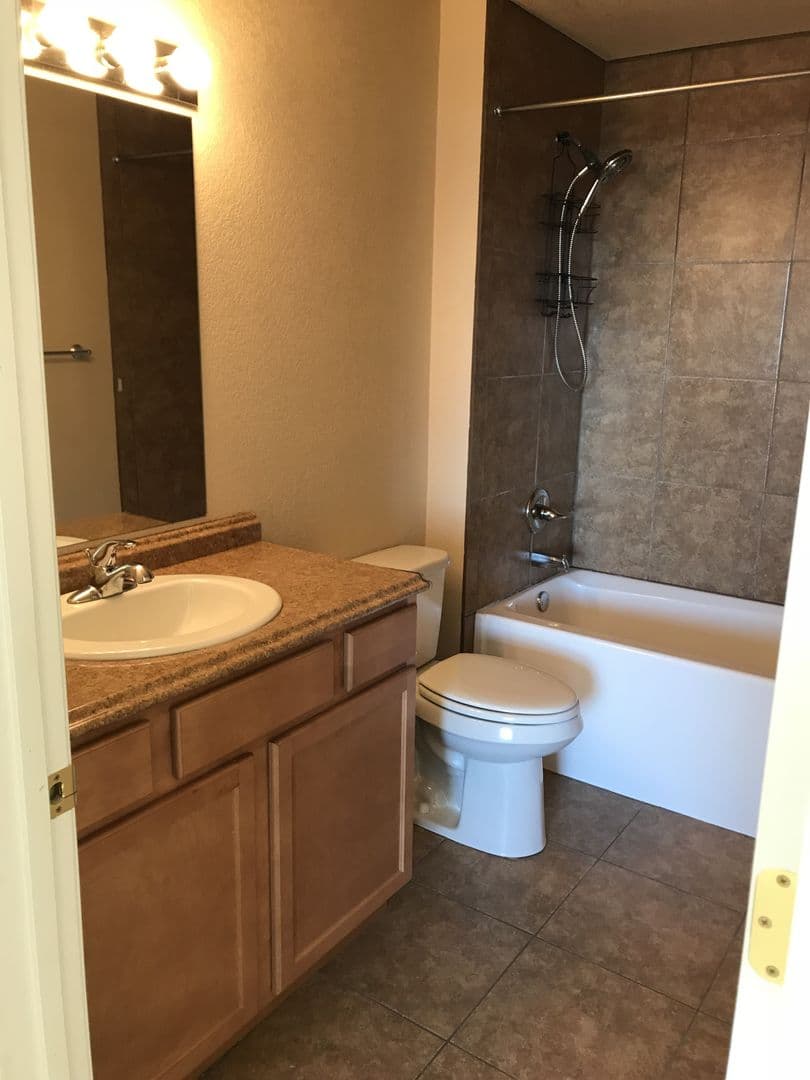 Belfield Apartment: 209 2nd St SE