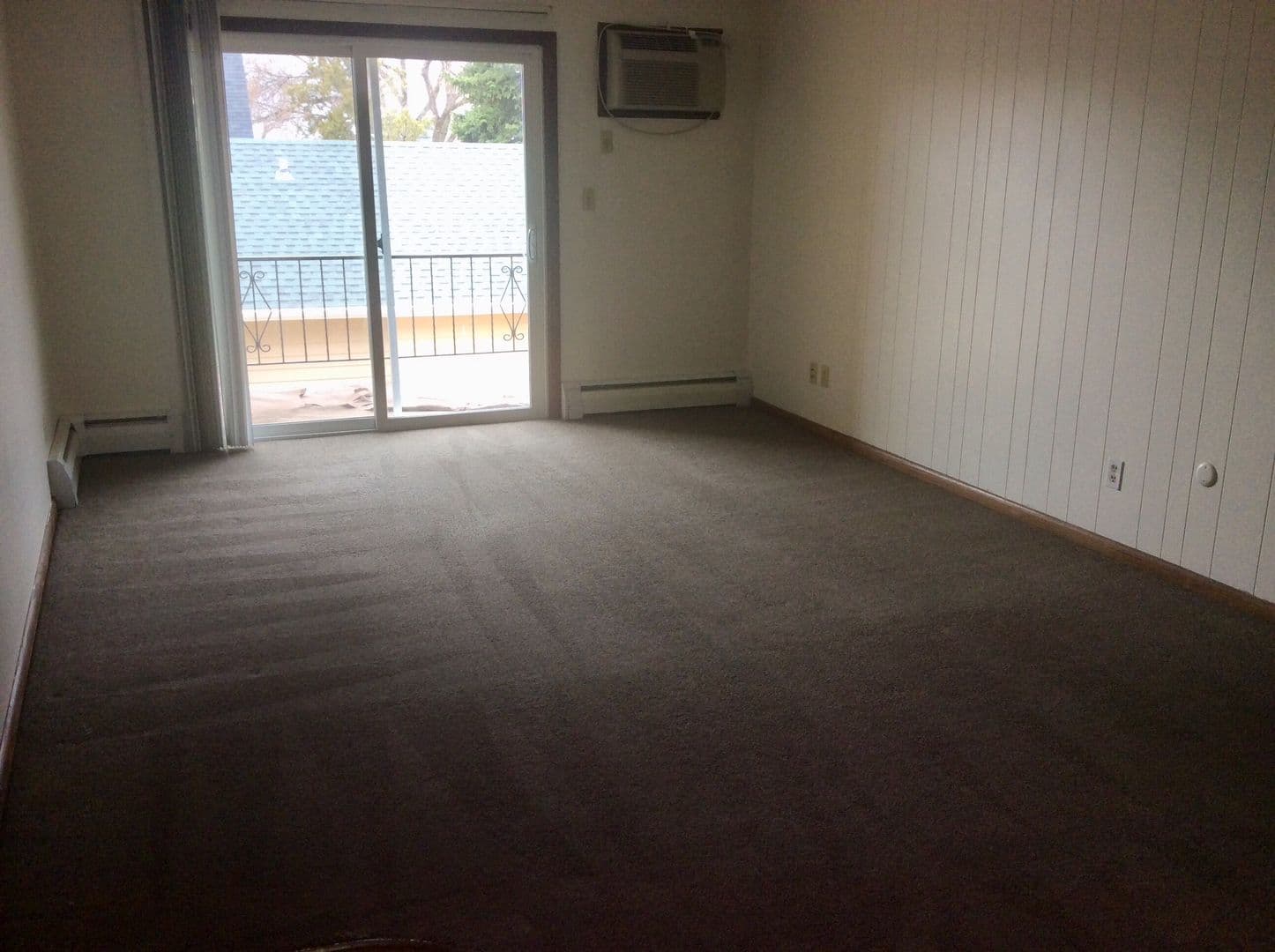 Dickinson Apartment: 423/425 Sims St
