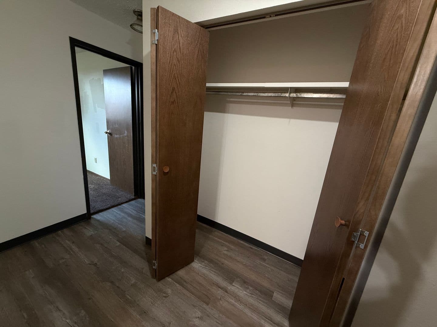 Dickinson Apartment: 1612 Praire Ave