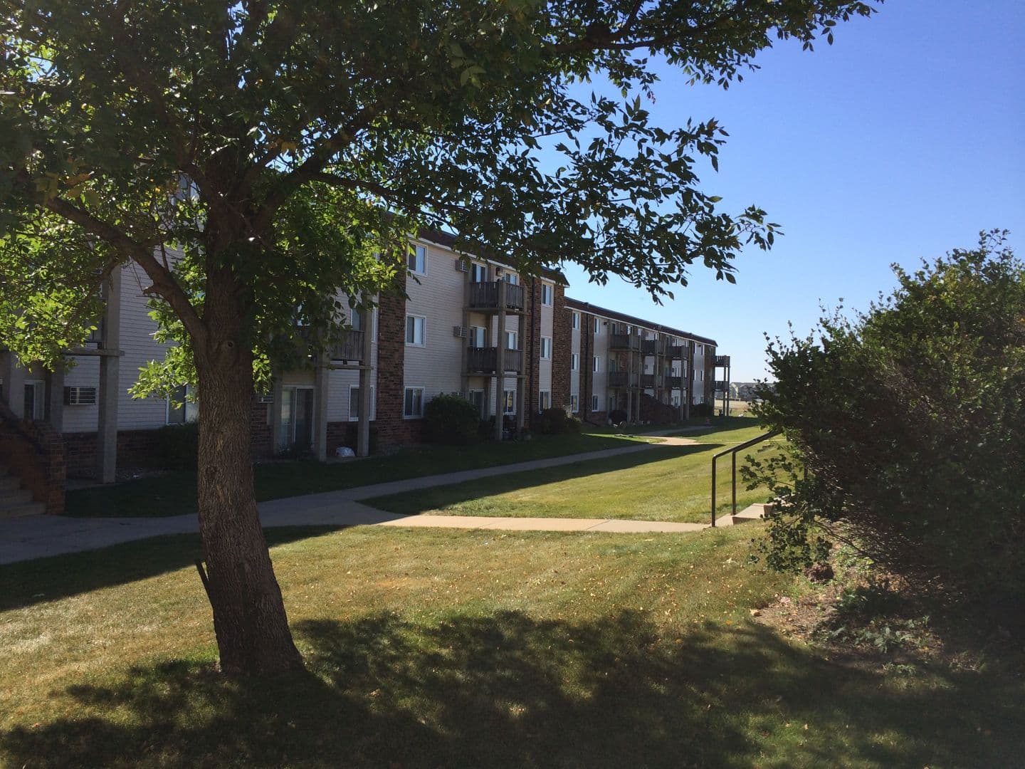 Dickinson Apartment: 1156 21st St West