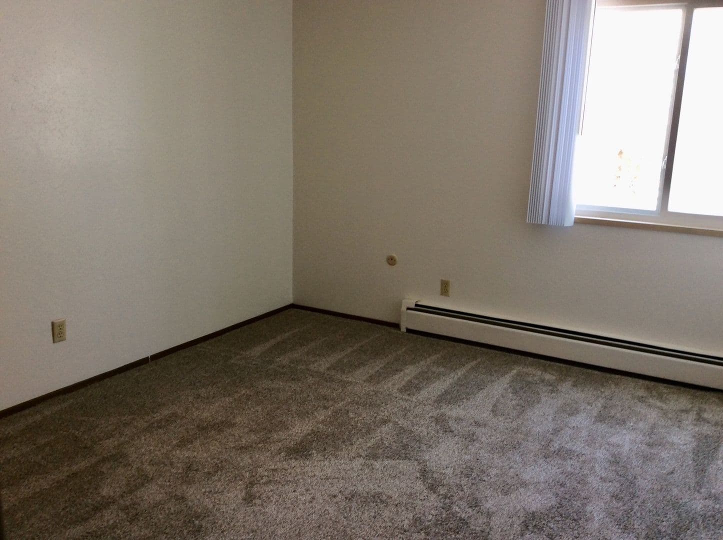 Dickinson Apartment: 162 9th Avenue East