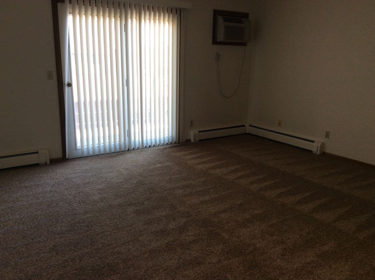 Dickinson Apartment: 1678 Prairie Avenue