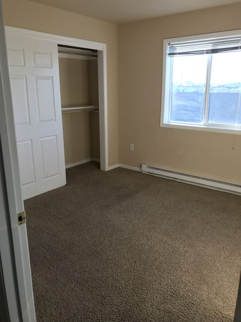 Belfield Apartment: 209 2nd St SE