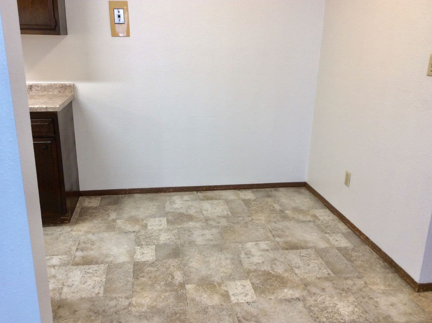 Dickinson Apartment: 162 9th Avenue East