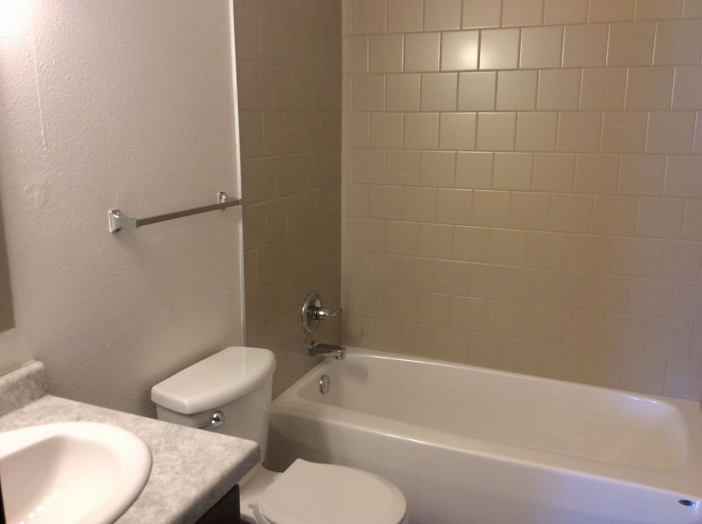 Dickinson Apartment: 177 10th Avenue East